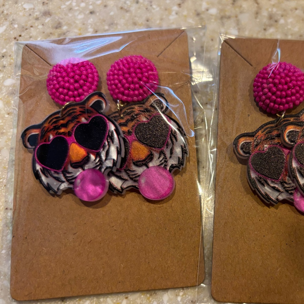 Tigers 🐅 Pink Bubblegum earrings